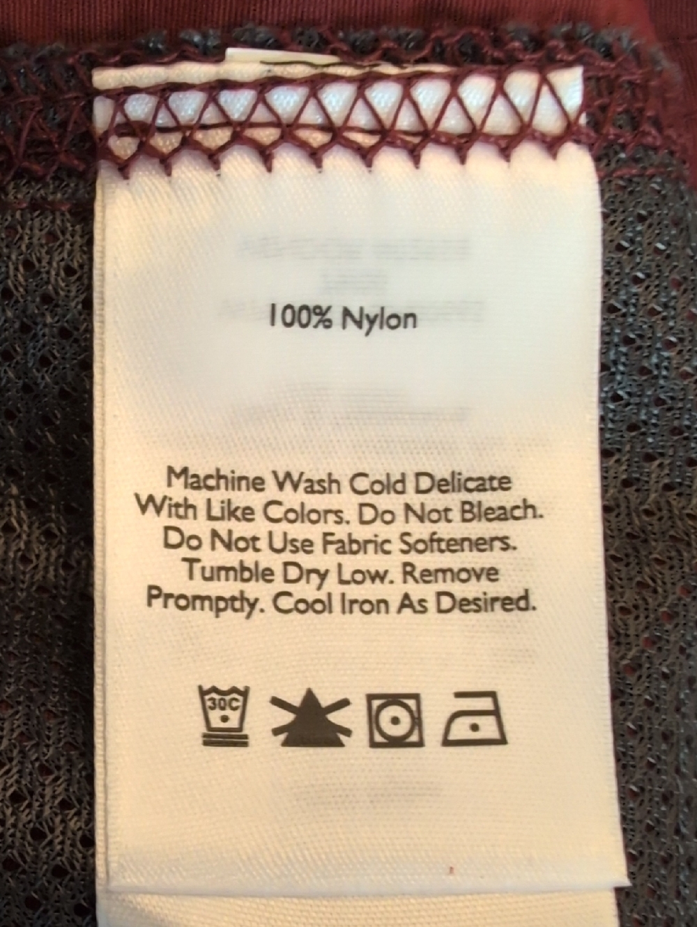 Eddie Bauer Men's Shorts in Burgundy - Picture 5 of 9